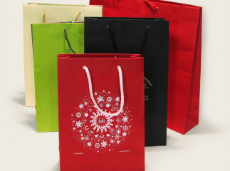 Пакеты из дизайнерской бумаги