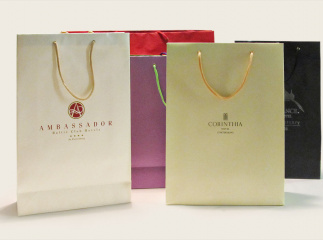 Пакеты из дизайнерской бумаги